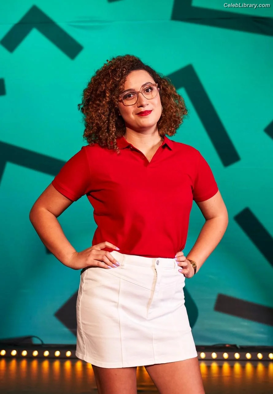 Rose Matafeo photo 12 of 41