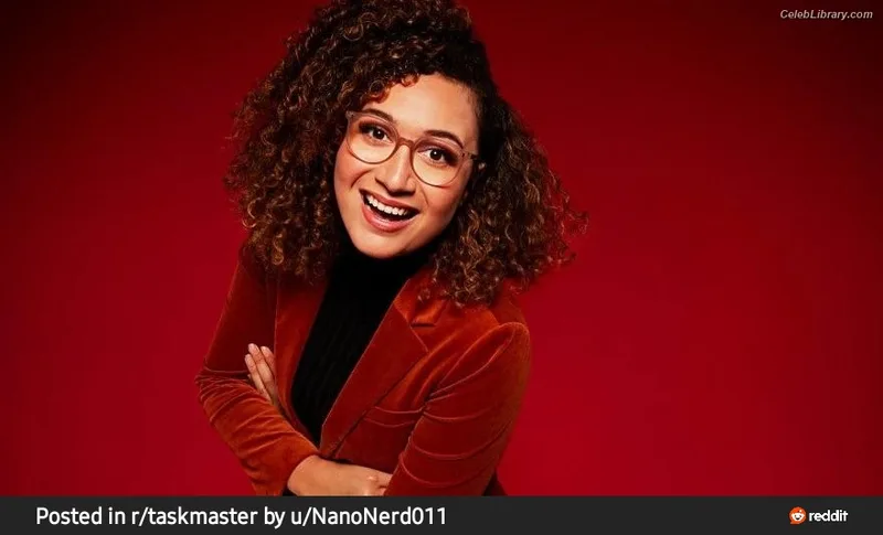 Rose Matafeo photo 10 of 41