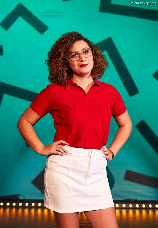 Rose Matafeo photo 12 of 41