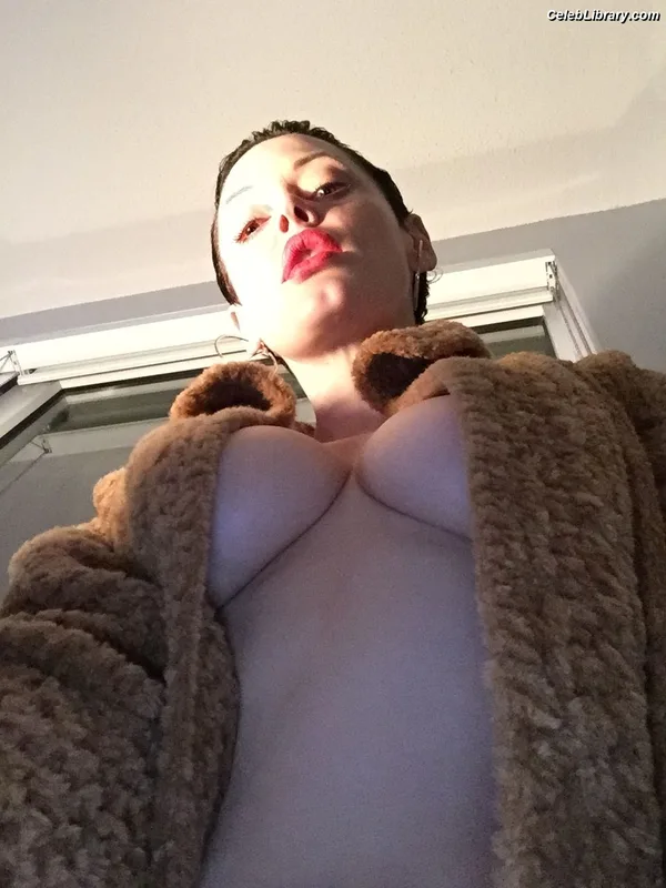 Rose McGowan photo 21 of 218