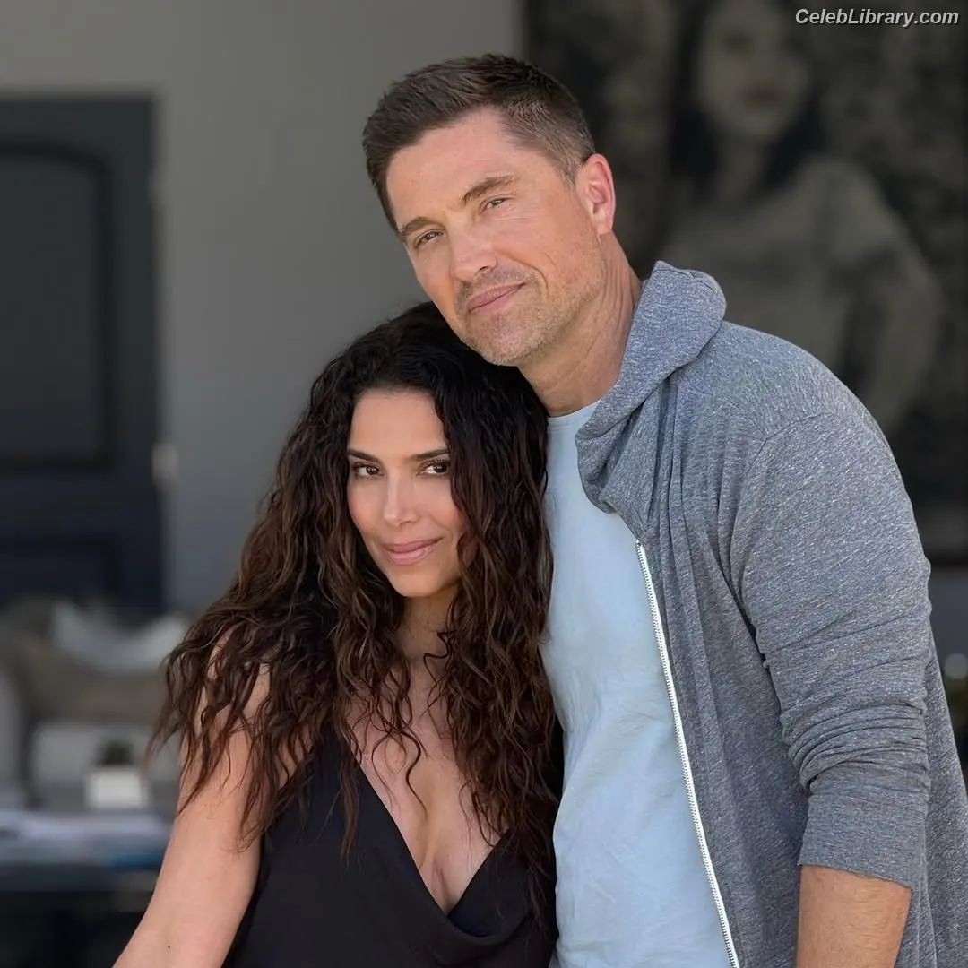 Roselyn Sanchez photo 18 of 164