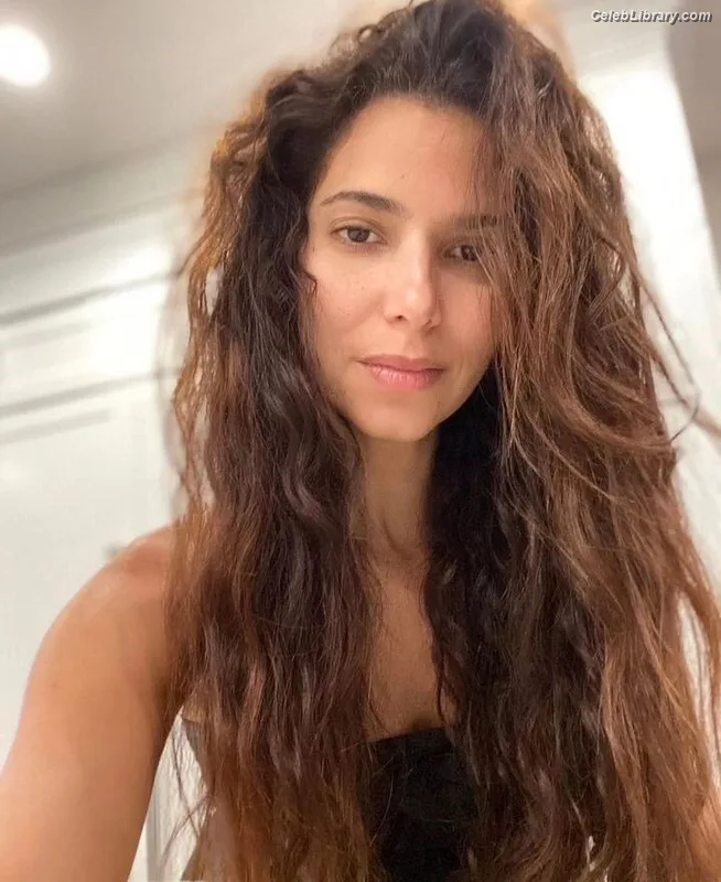 Roselyn Sanchez photo 3 of 161
