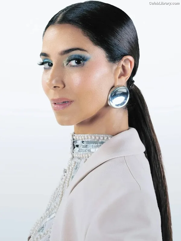 Roselyn Sanchez photo 19 of 161