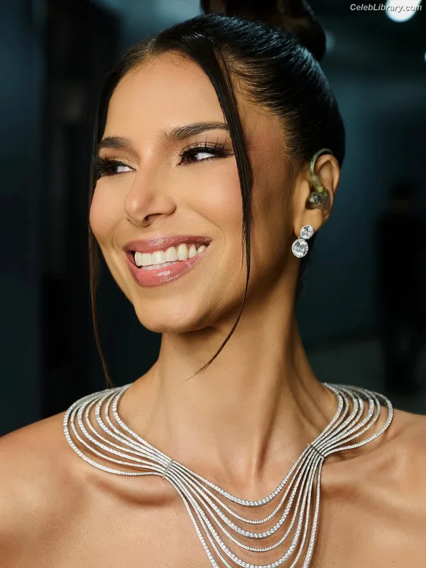 Roselyn Sanchez photo 2 of 161