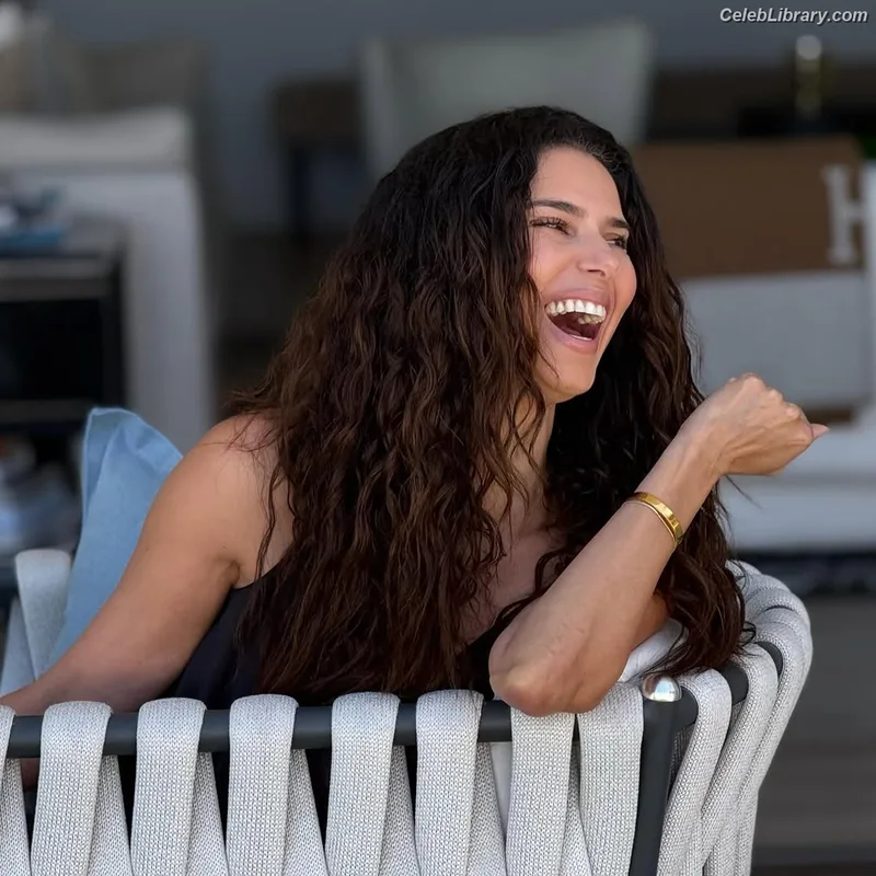 Roselyn Sanchez photo 12 of 161