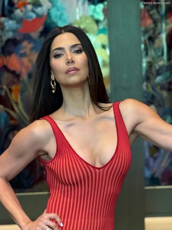 Roselyn Sanchez photo 21 of 161