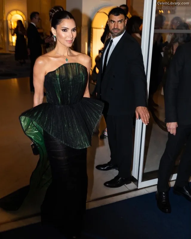 Roselyn Sanchez photo 22 of 161