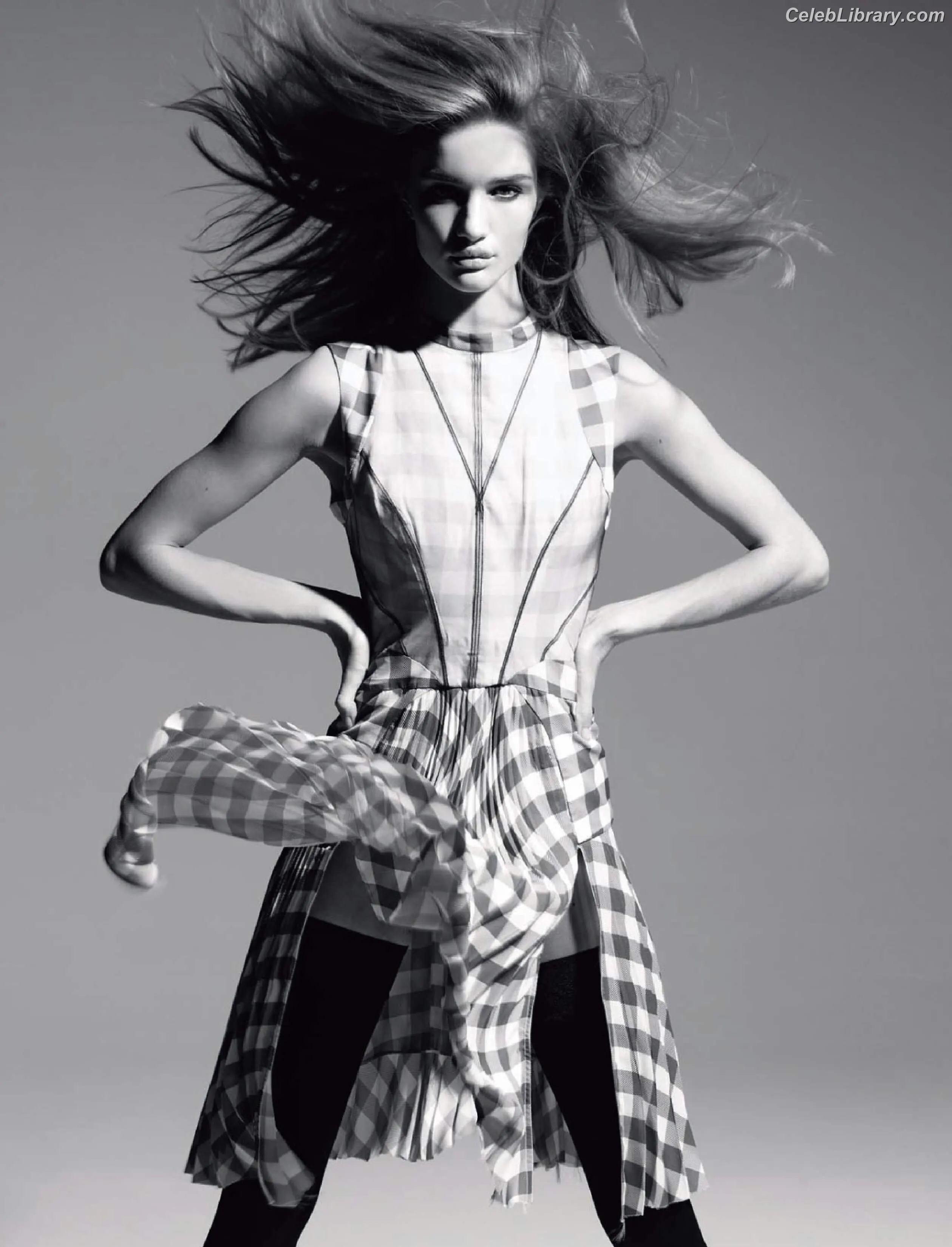 Rosie Huntington-Whiteley photo 2 of 847