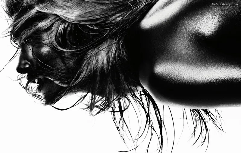 Rosie Huntington-Whiteley photo 6 of 847