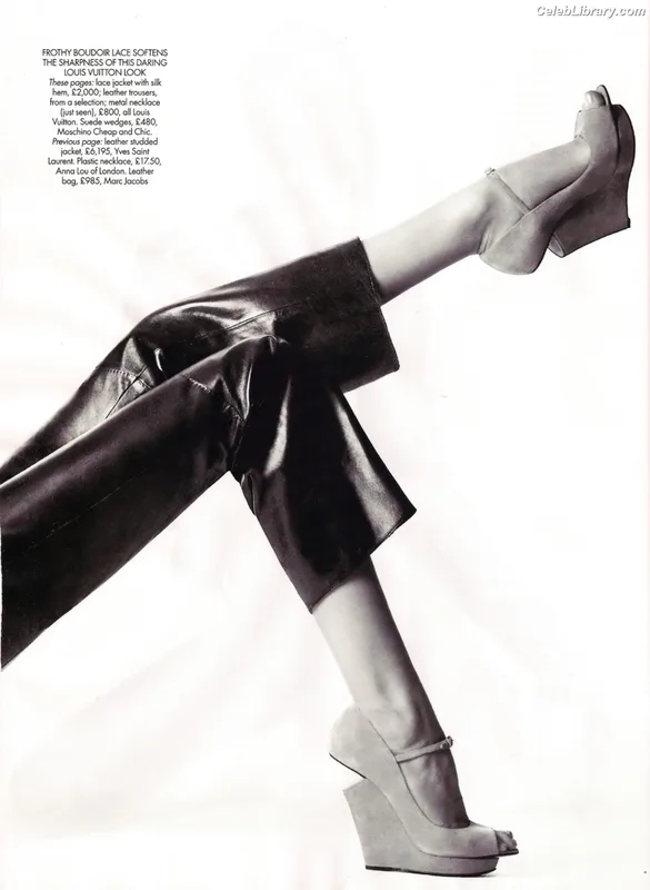 Rosie Huntington-Whiteley photo 12 of 846