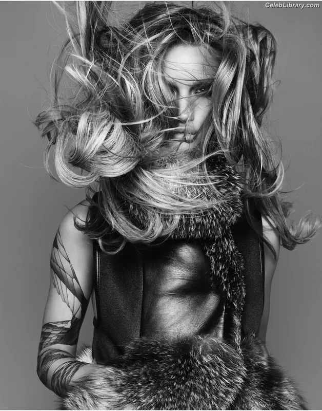Rosie Huntington-Whiteley photo 5 of 846
