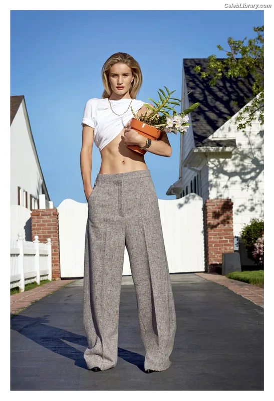 Rosie Huntington-Whiteley photo 23 of 846