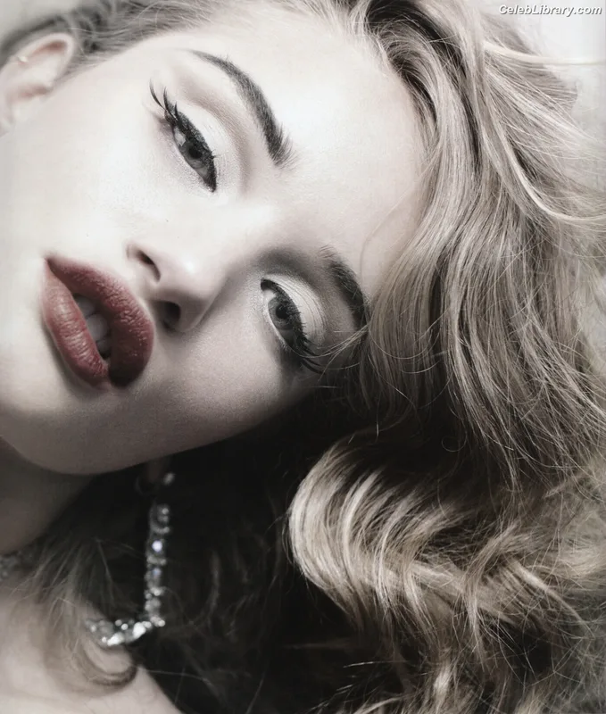 Rosie Huntington-Whiteley photo 22 of 846