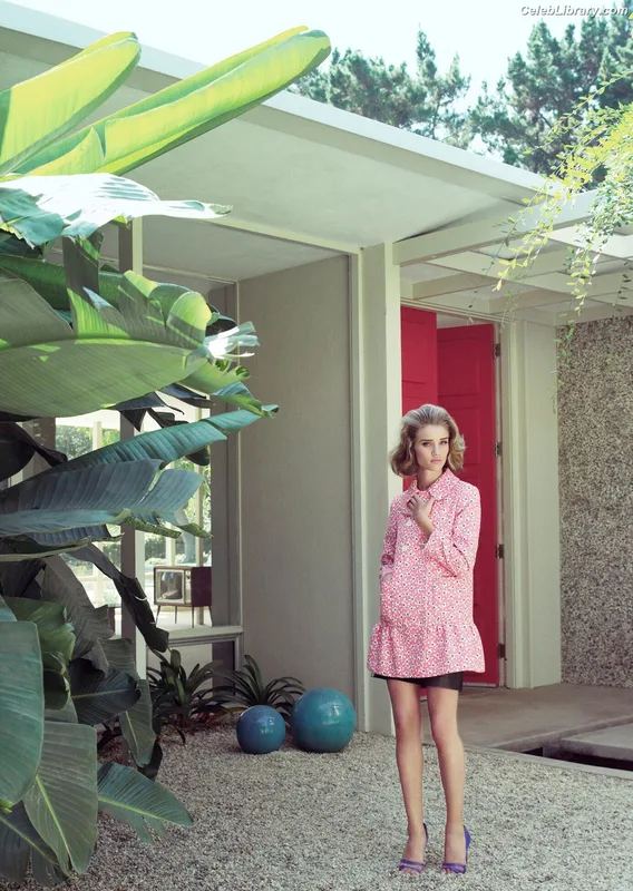 Rosie Huntington-Whiteley photo 15 of 846