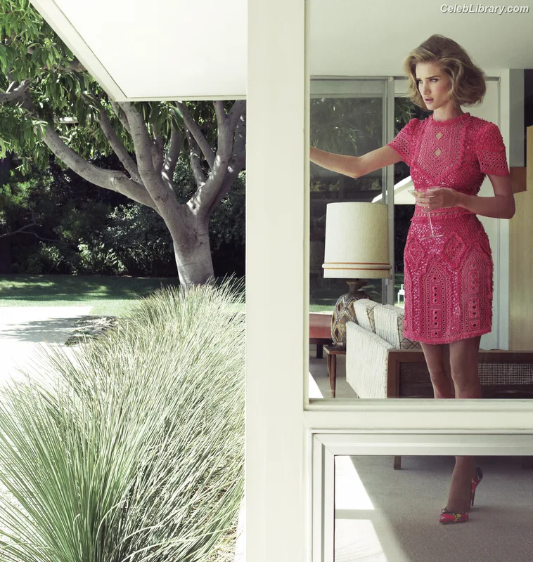 Rosie Huntington-Whiteley photo 21 of 846