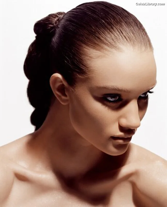 Rosie Huntington-Whiteley photo 10 of 846