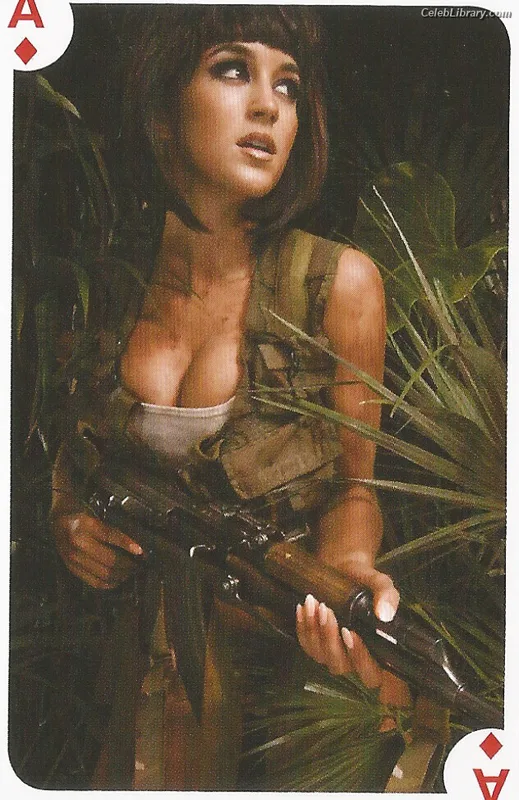 Rosie Jones photo 18 of 3140