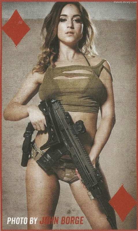 Rosie Jones photo 19 of 3140