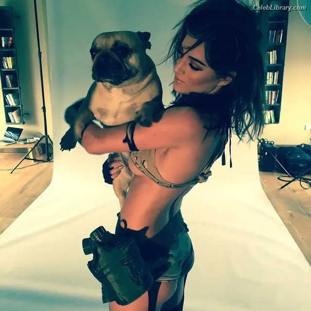 Rosie Jones photo 23 of 3140