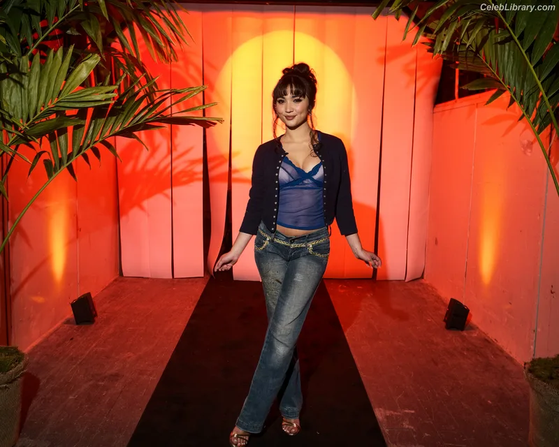 Rowan Blanchard photo 9 of 753