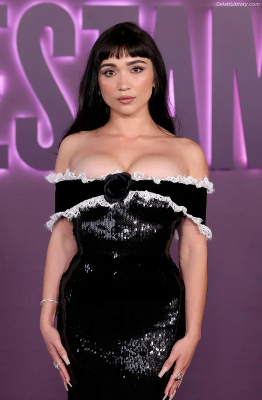 Rowan Blanchard photo 11 of 753