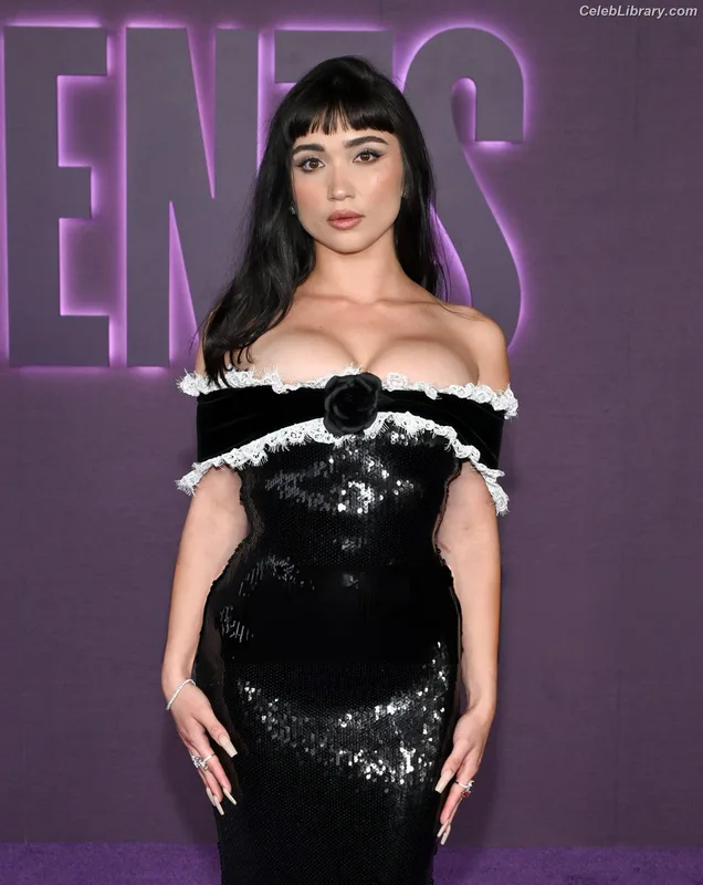 Rowan Blanchard photo 1 of 753