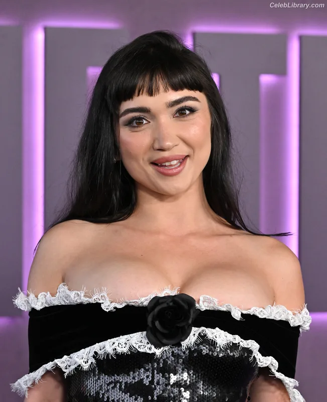 Rowan Blanchard photo 7 of 753