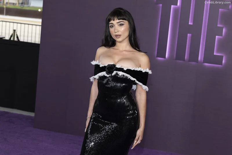 Rowan Blanchard photo 13 of 753