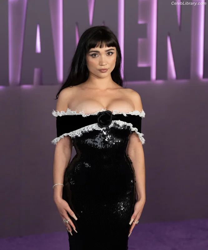 Rowan Blanchard photo 16 of 753