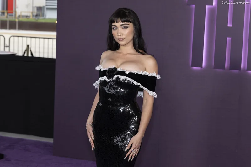 Rowan Blanchard photo 11 of 753