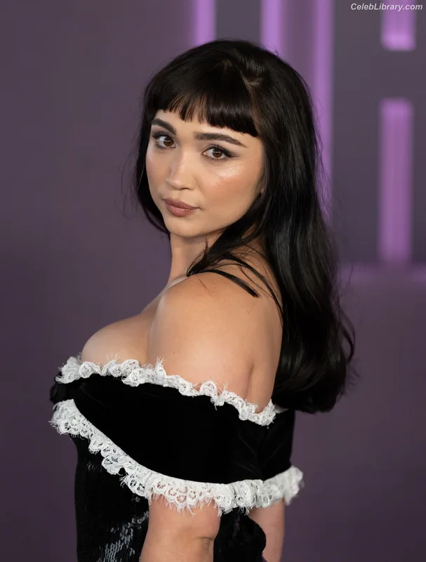 Rowan Blanchard photo 15 of 753