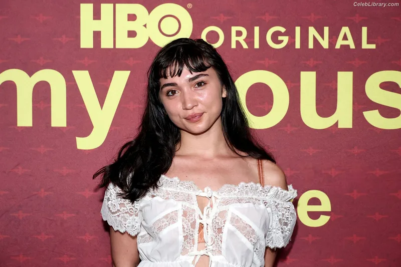Rowan Blanchard photo 19 of 753