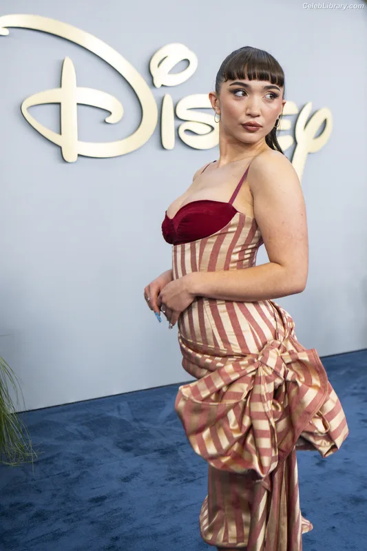 Rowan Blanchard photo 1 of 753