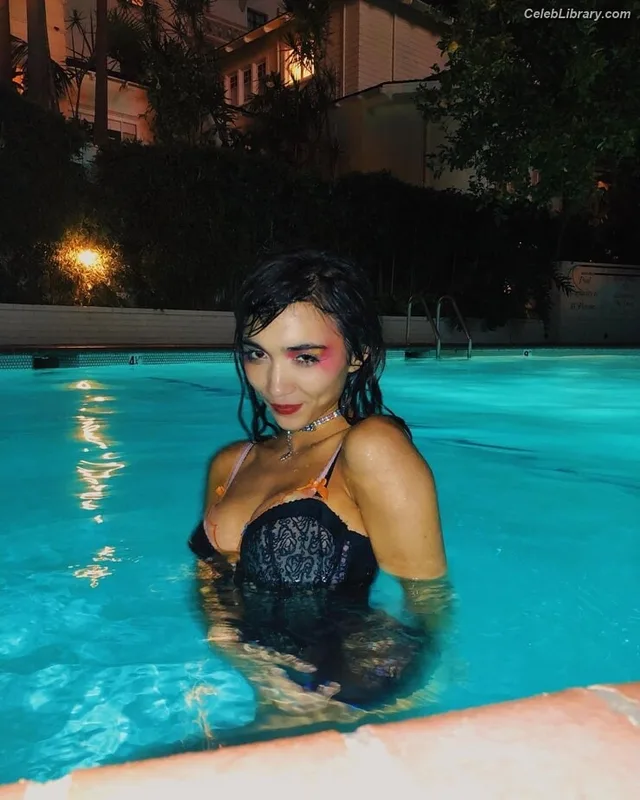 Rowan Blanchard photo 13 of 753