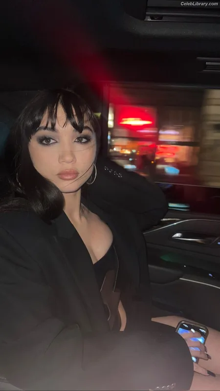 Rowan Blanchard photo 1 of 753