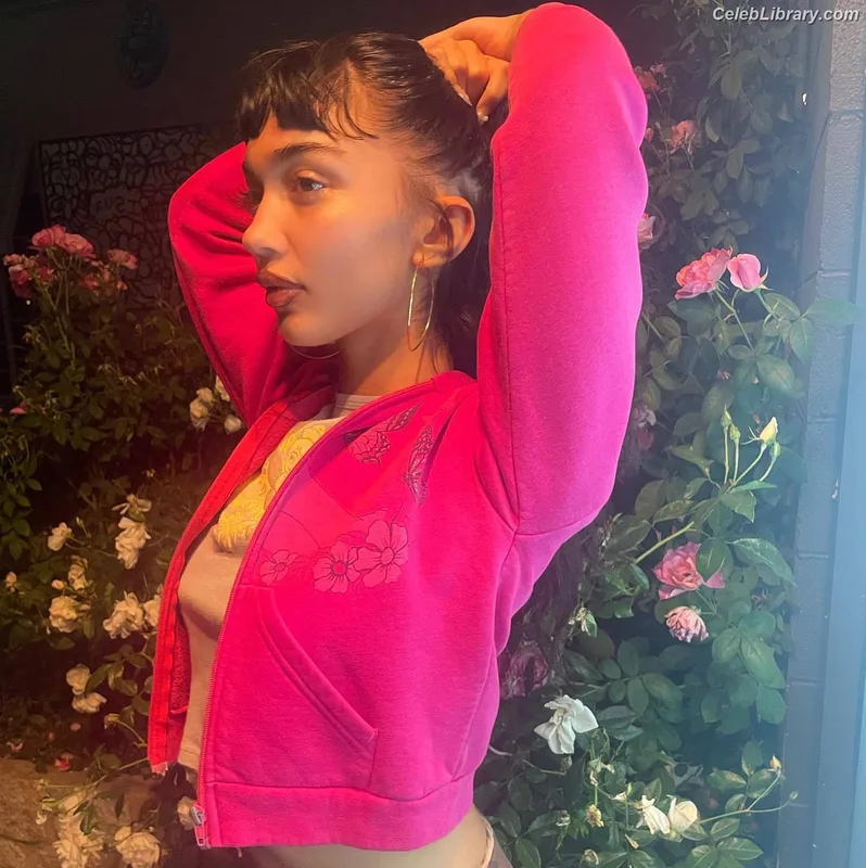 Rowan Blanchard photo 17 of 753