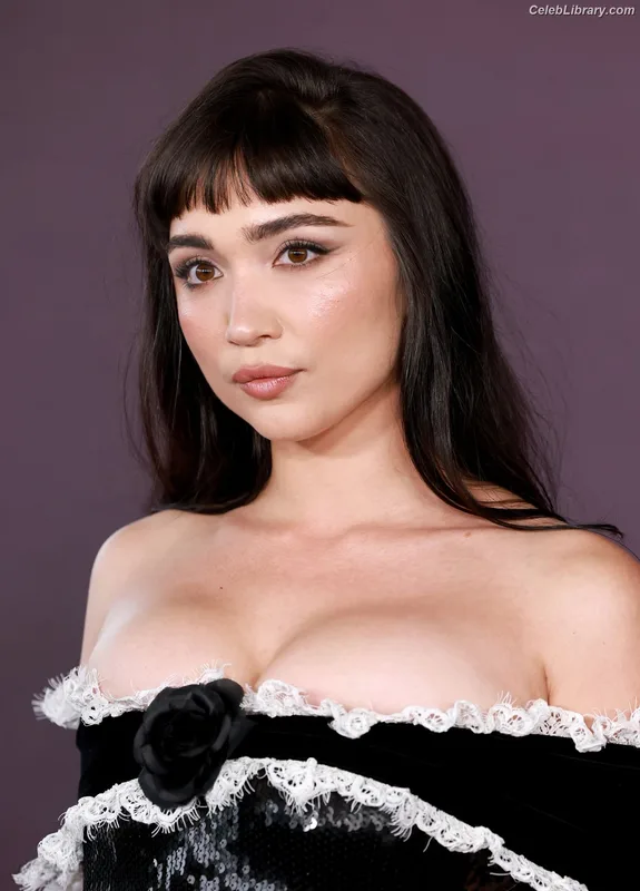 Rowan Blanchard photo 1 of 753
