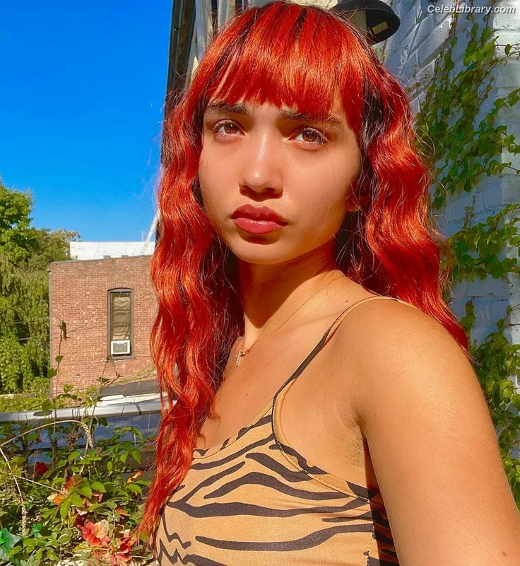 Rowan Blanchard photo 11 of 753