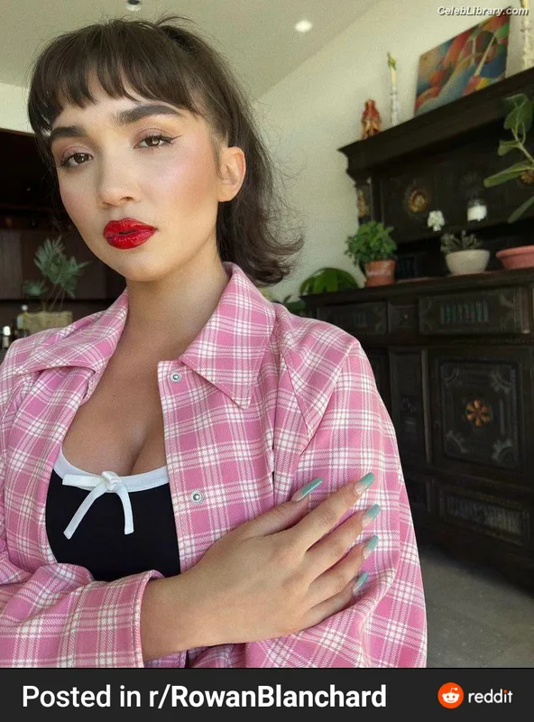 Rowan Blanchard photo 16 of 753