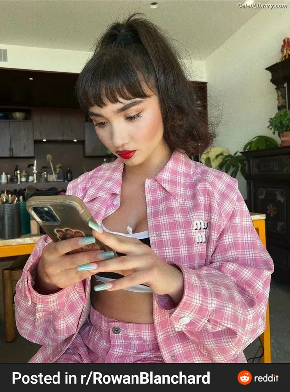 Rowan Blanchard photo 18 of 753