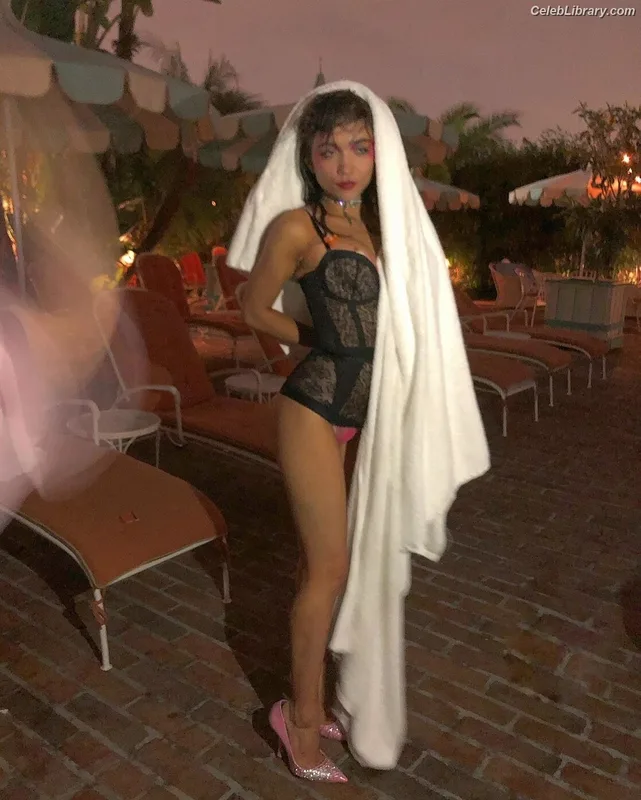Rowan Blanchard photo 24 of 753
