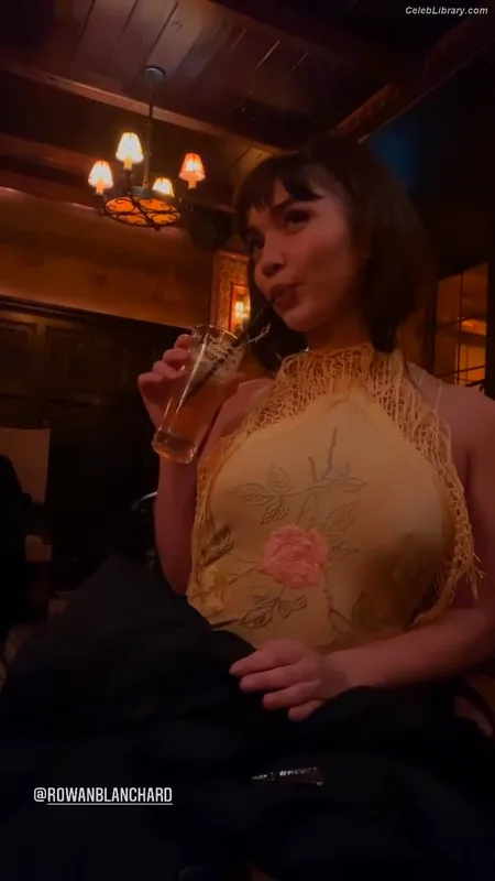 Rowan Blanchard photo 9 of 753