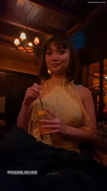 Rowan Blanchard photo 10 of 753