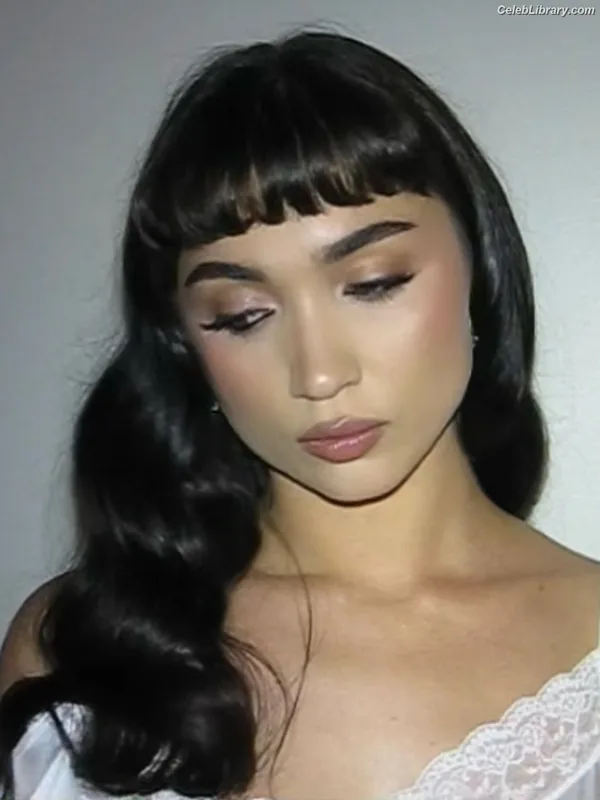 Rowan Blanchard photo 11 of 753
