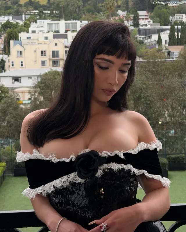 Rowan Blanchard photo 3 of 753