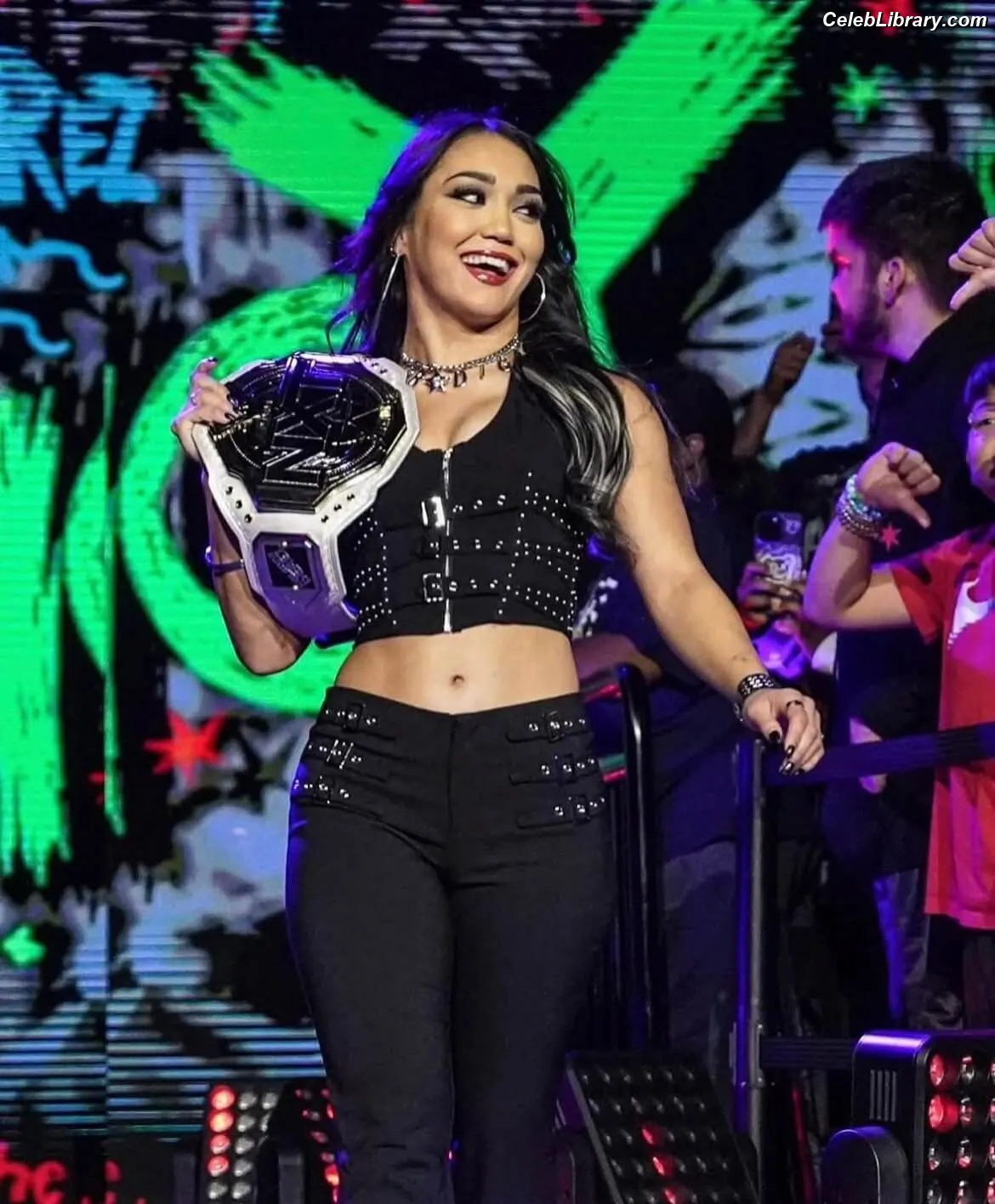 Roxanne Perez photo 21 of 1587