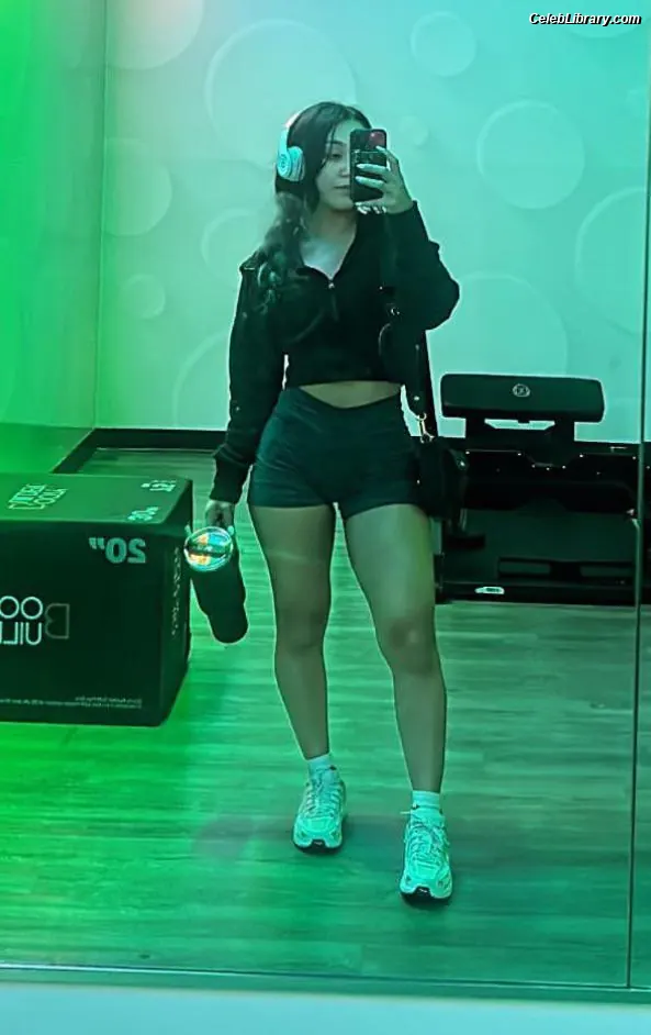 Roxanne Perez photo 4 of 1587
