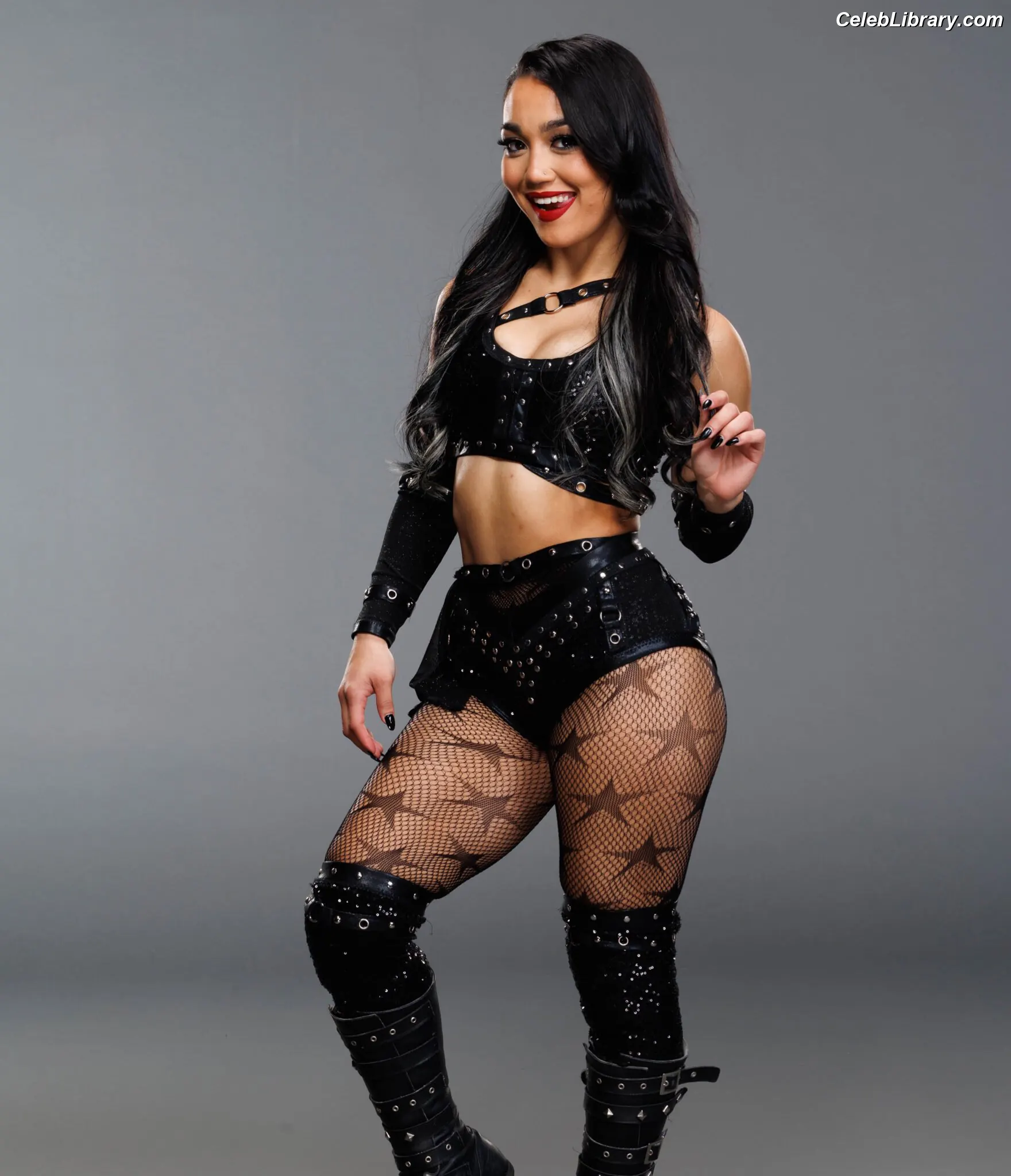 Roxanne Perez photo 18 of 1587
