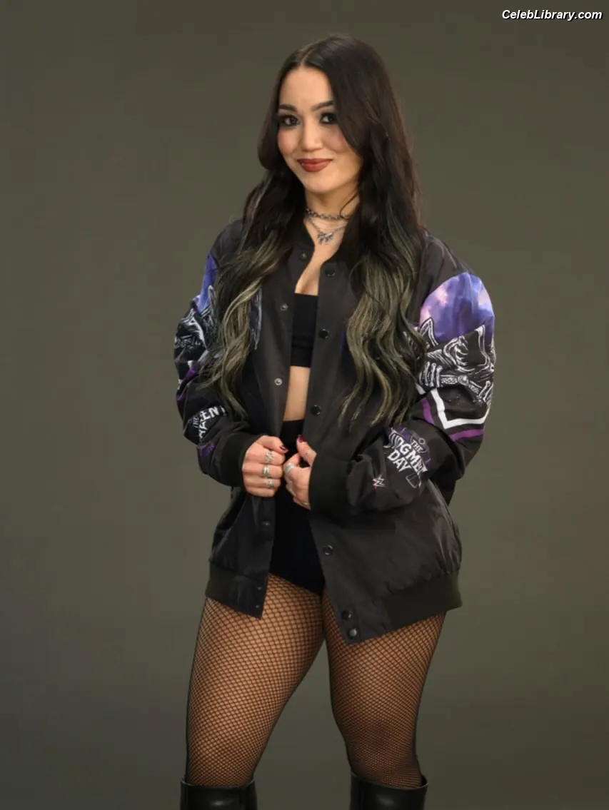 Roxanne Perez photo 8 of 1587