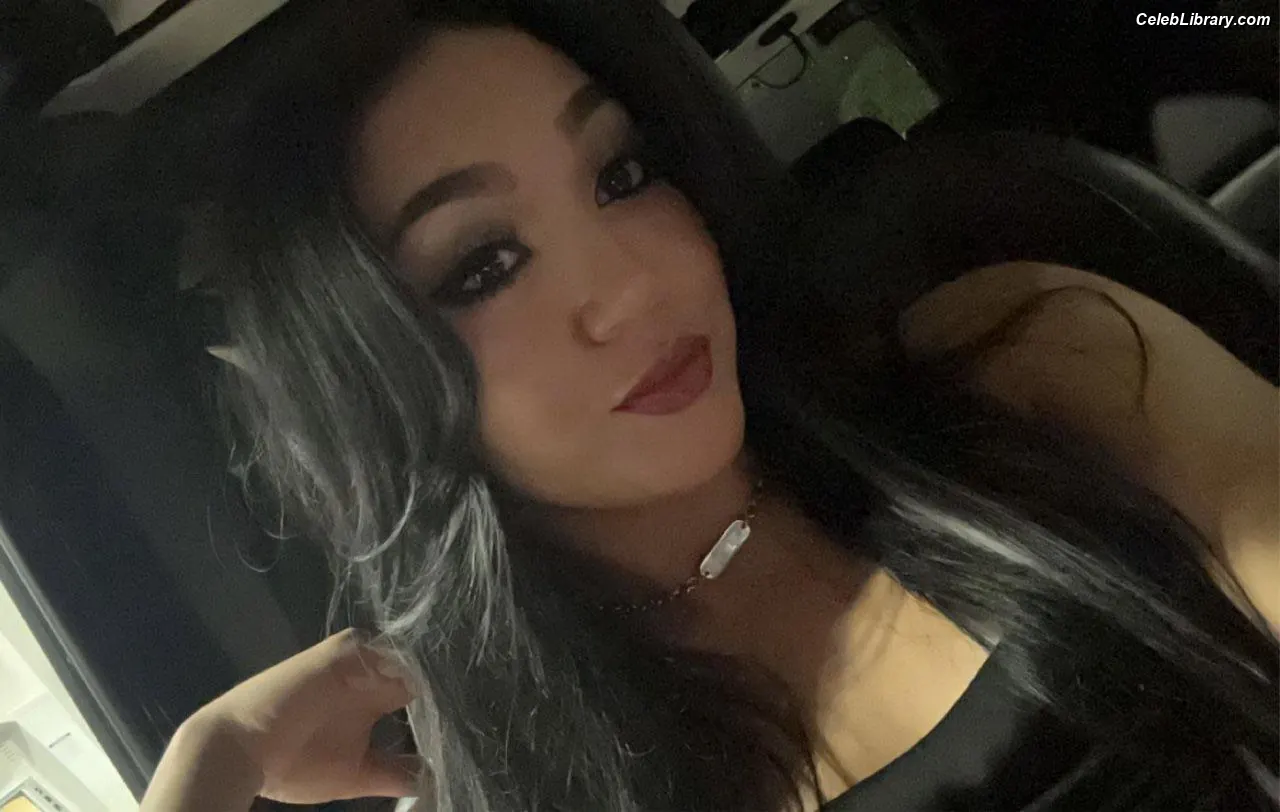Roxanne Perez photo 19 of 1587
